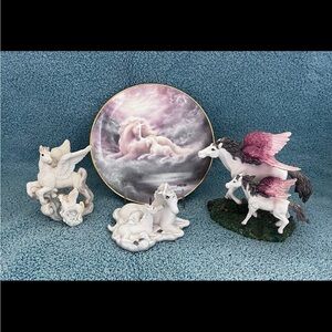 Unicorn and Pegasus Figurine Set with Decorative Plate